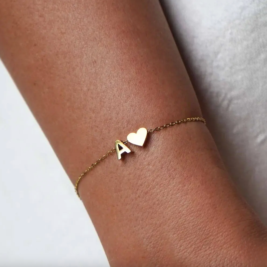 イニシャルハートブレスレット